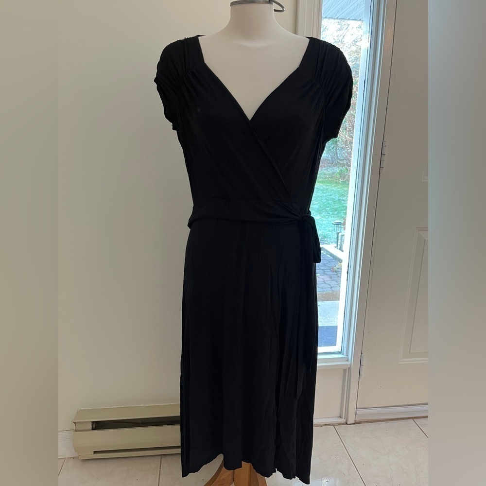 Ricki’s black false wrap, Vneck dress size large
